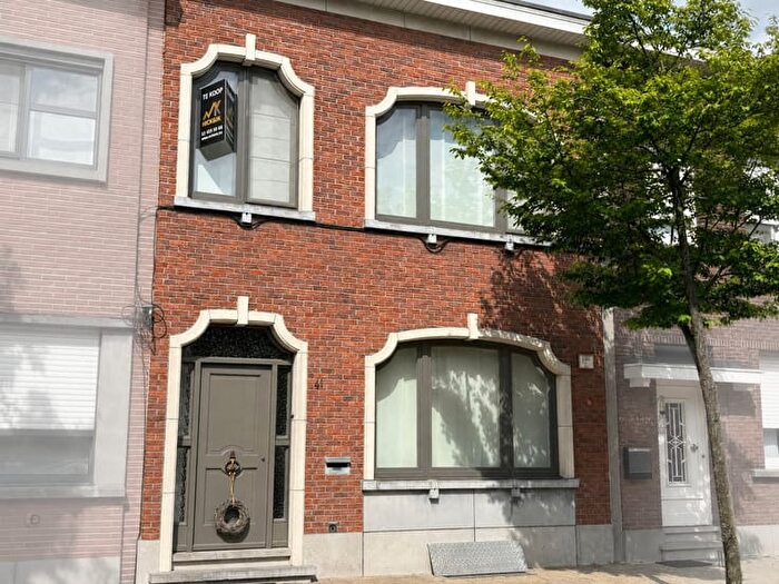 9-kamerhuis te koop in Merksem