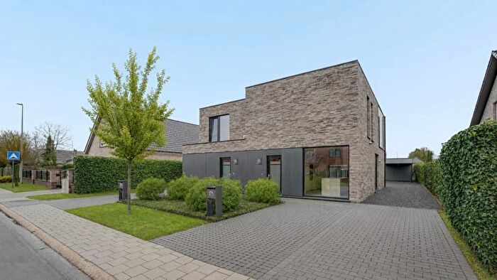 12-kamerhuis te koop in Maaseik