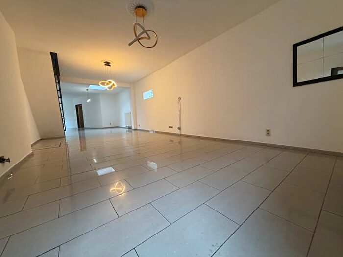 7-kamerhuis te koop in Charleroi