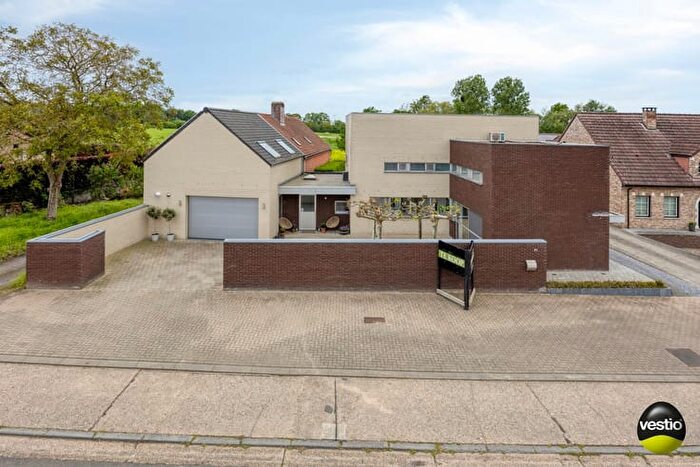 20-kamerhuis te koop in Bilzen-Hoeselt