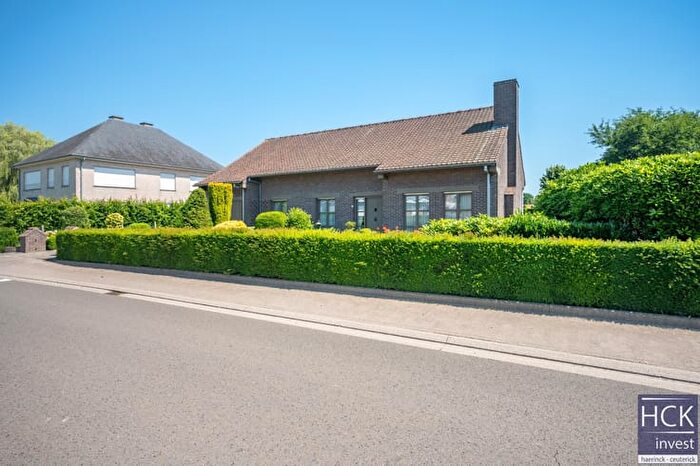 11-kamerhuis te koop in Kruishoutem