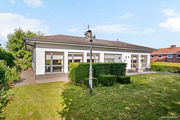14-kamerhuis te koop in Moorslede