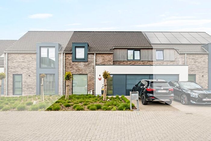 11-kamerhuis te koop in Ingelmunster