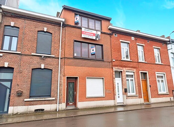 12-kamerhuis te koop in Charleroi