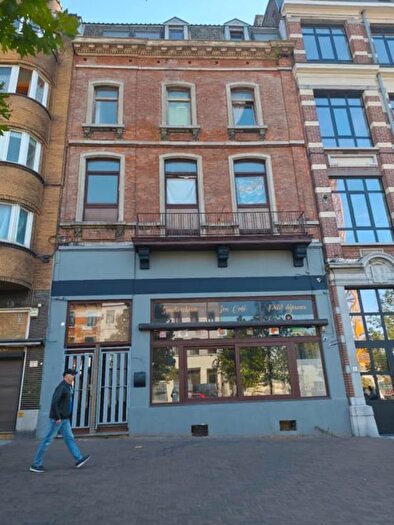 15-kamerhuis te koop in Charleroi