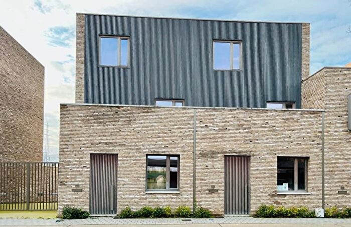 16-kamerhuis te koop in Sint-Truiden