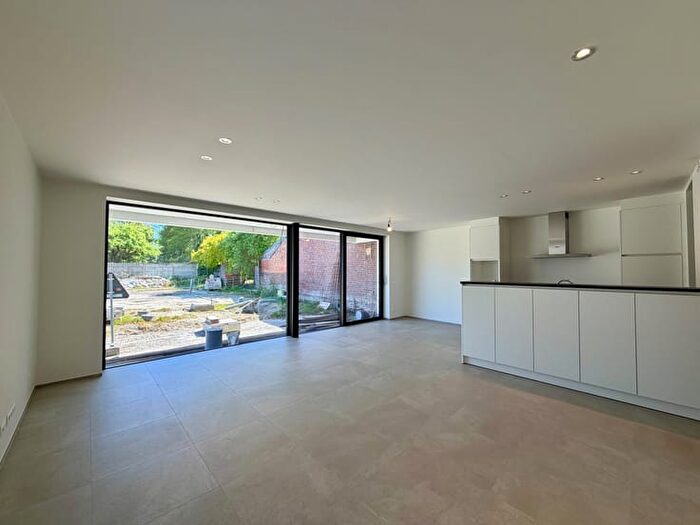 9-kamerappartement te huur in Tielt (8700)