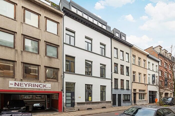 5-kamerappartement te koop in Antwerpen (2000)