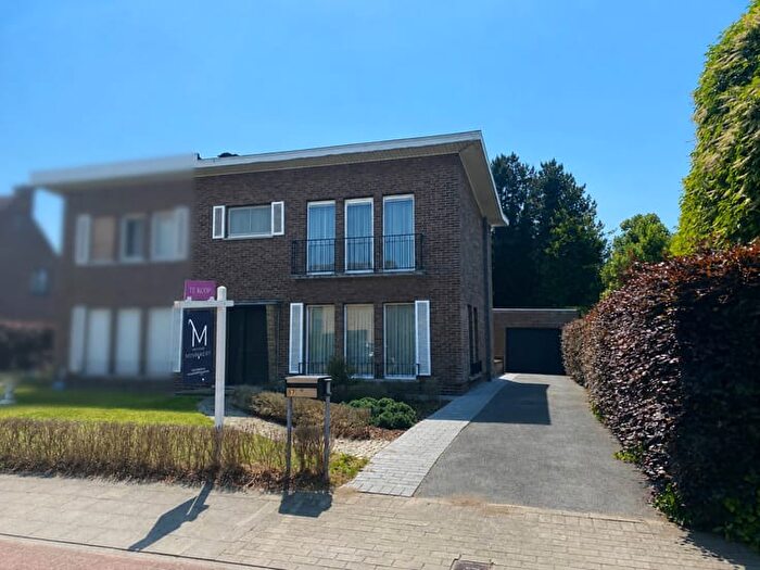 11-kamerhuis te koop in Eeklo