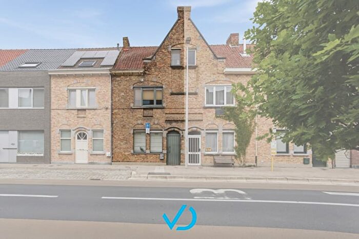 10-kamerhuis te koop in Ieper