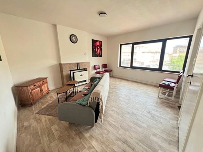 1-kamerappartement te koop in Charleroi Gilly