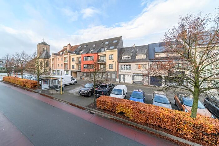 12-kamerhuis te koop in Nieuwerkerken (9320)