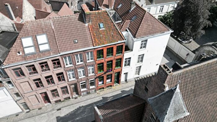 8-kamerhuis te koop in Brugge