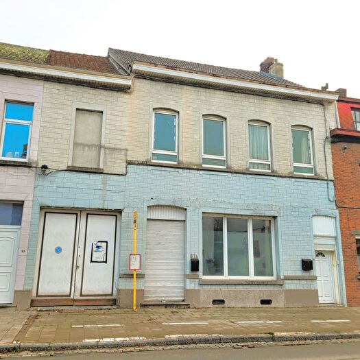 18-kamerhuis te koop in Mons