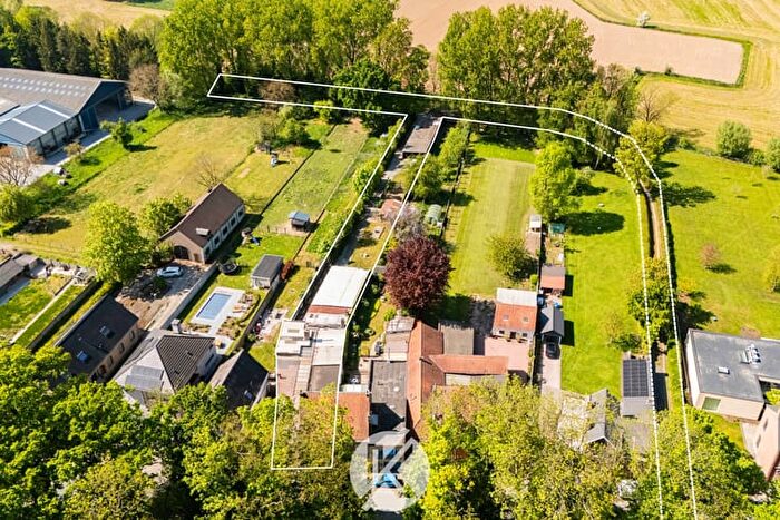 14-kamerhuis te koop in Steenhuize-Wijnhuize