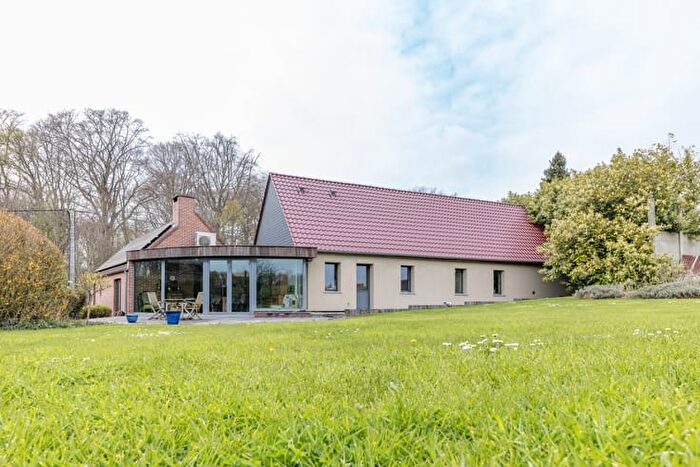 16-kamerhuis te koop in Moulbaix