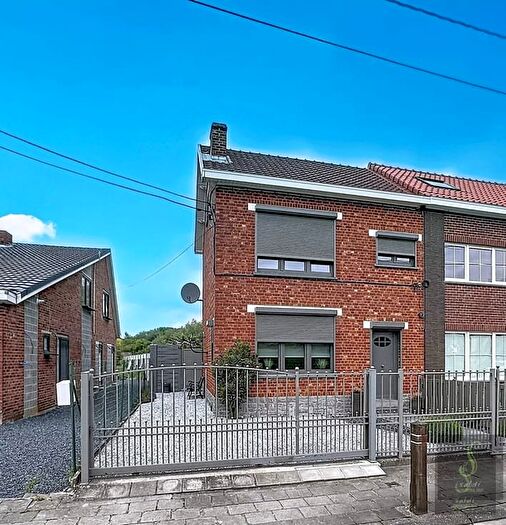 8-kamerhuis te koop in Ressaix