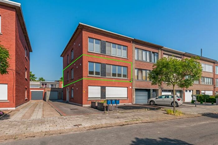 10-kamerappartement te koop in Merksem