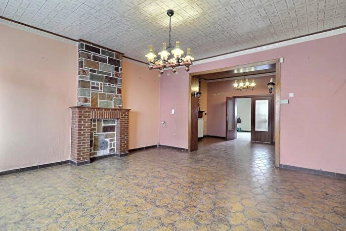10-kamerhuis te koop in Châtelineau