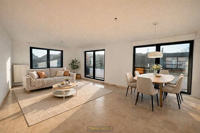 9-kamerappartement te koop in Oudenaarde