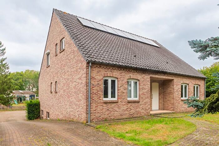 16-kamerhuis te koop in Tessenderlo-Ham