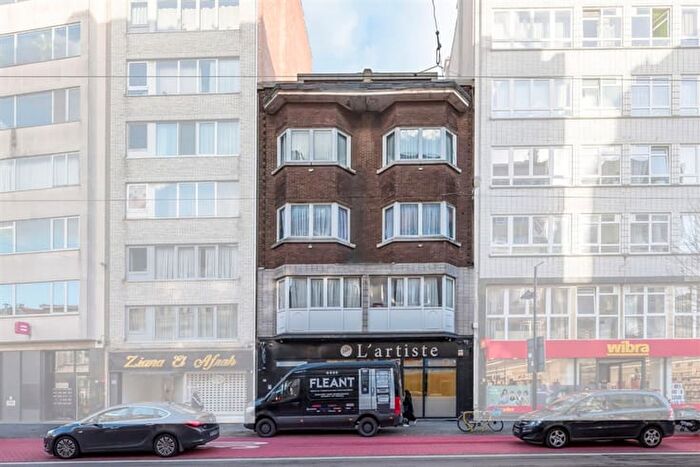 9-kamerhuis te koop in BORGERHOUT