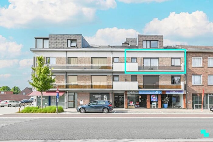 10-kamerappartement te koop in Oostrozebeke