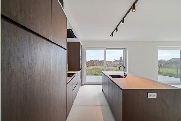 14-kamerhuis te koop in Roeselare