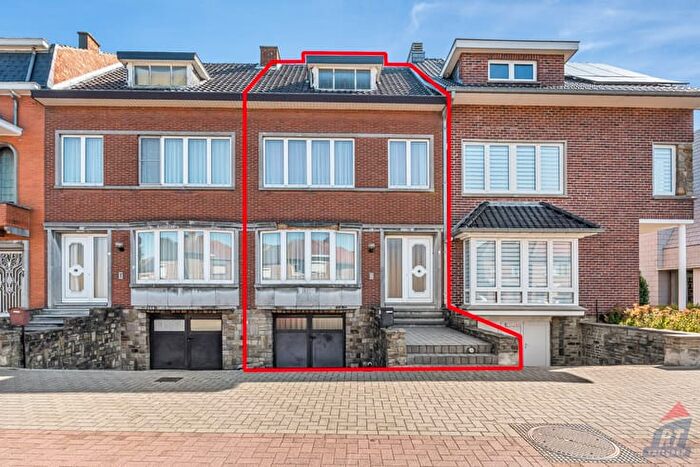 14-kamerhuis te koop in Sint-Truiden