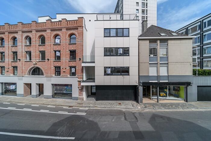 14-kamerhuis te koop in Aalst (9300)