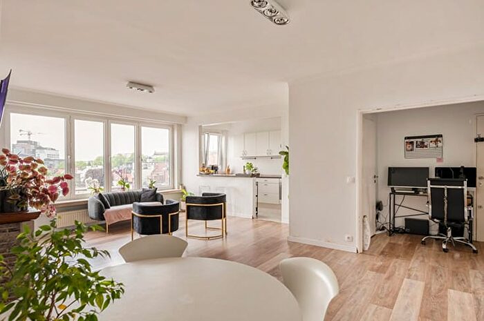 9-kamerappartement te koop in Antwerpen (2060)
