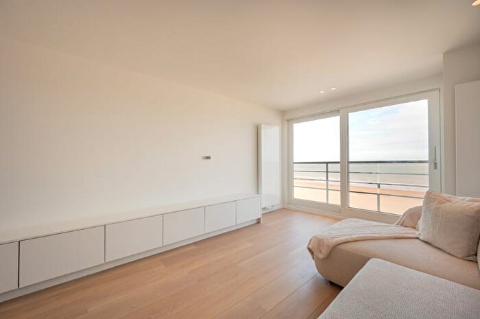 8-kamerappartement te koop in Duinbergen