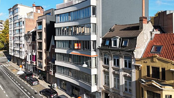 11-kamerappartement te koop in Gent