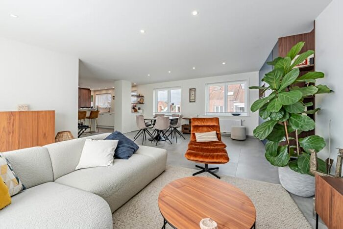 9-kamerappartement te koop in Kortrijk