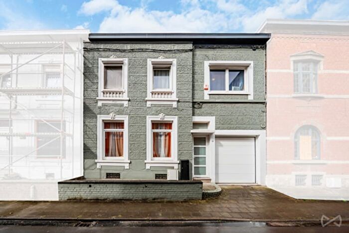 19-kamerhuis te koop in Montignies-Sur-Sambre