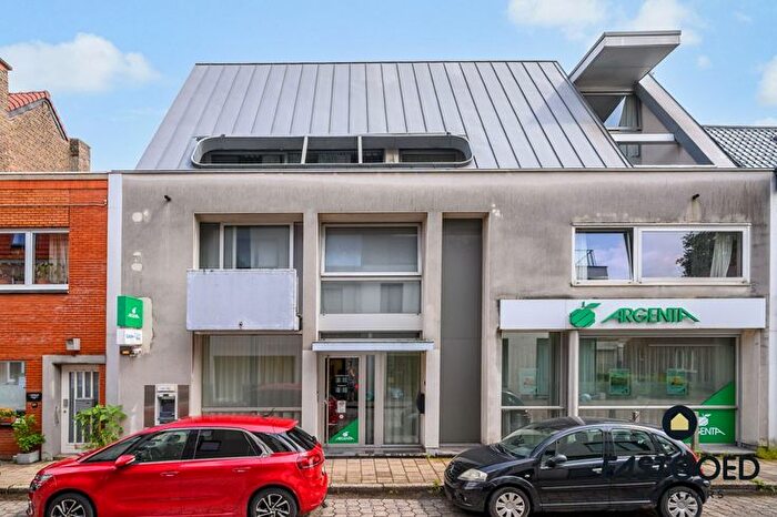 11-kamerappartement te koop in Sint-Denijs-Westrem