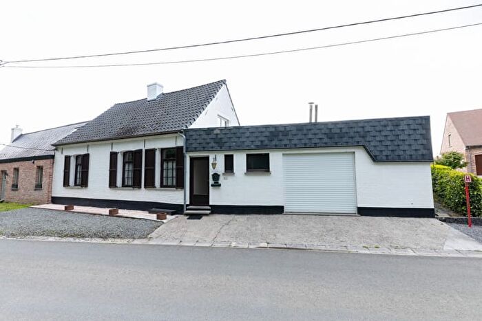 12-kamerhuis te koop in Moulbaix