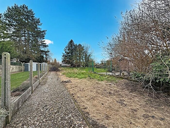 2-kamerhuis te koop in VELAINE-SUR-SAMBRE