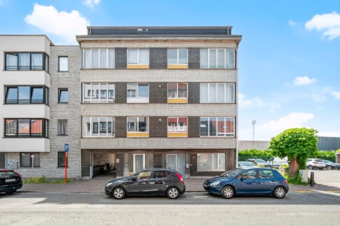 10-kamerappartement te koop in Sint-Niklaas