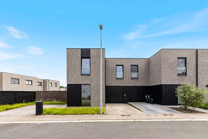 13-kamerhuis te koop in Rollegem