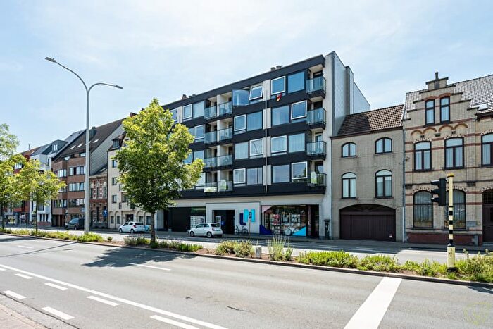 13-kamerappartement te koop in Eeklo