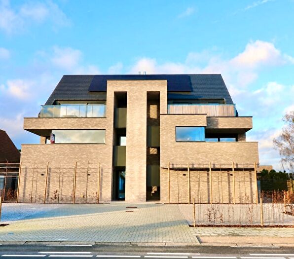 18-kamerappartement te koop in Adegem