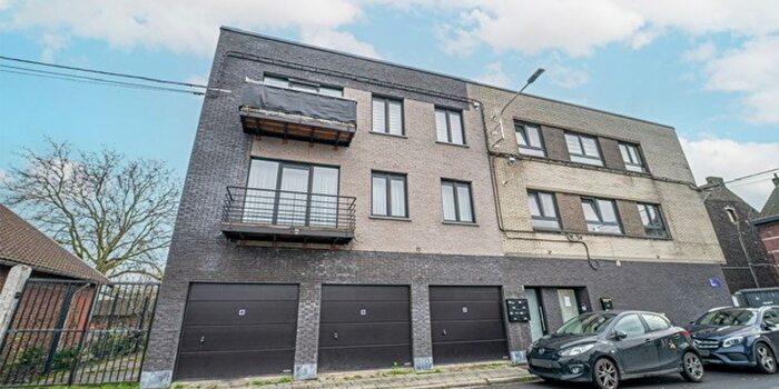 8-kamerappartement te koop in Dampremy