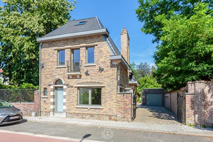 13-kamerhuis te koop in Hamme (9220)