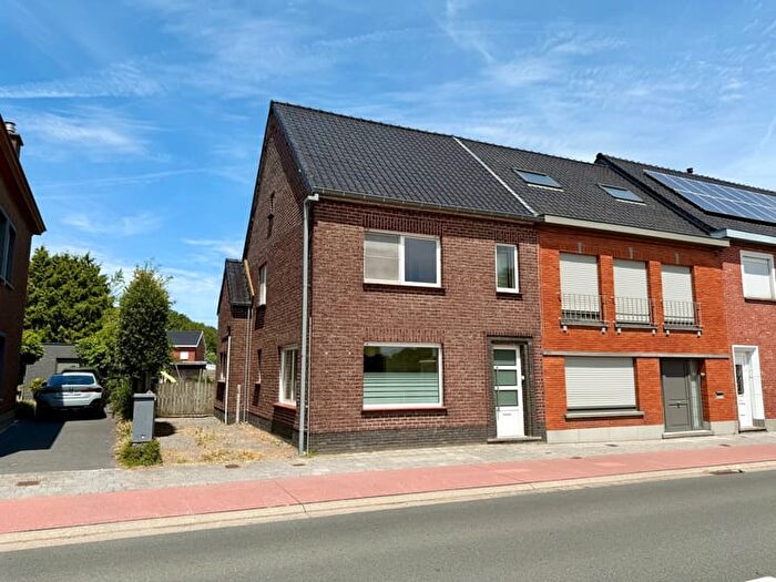 17-kamerhuis te koop in Zingem