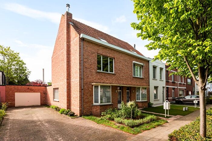 16-kamerhuis te koop in Brasschaat