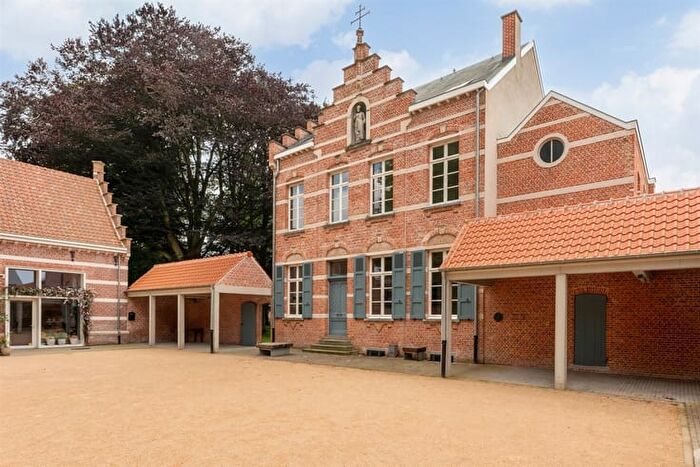 5-kamerhuis te koop in HOOGSTRATEN
