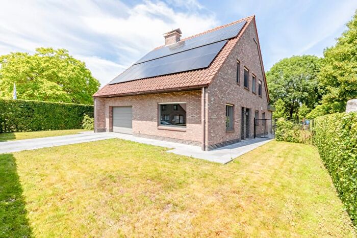 15-kamerhuis te koop in Eksaarde