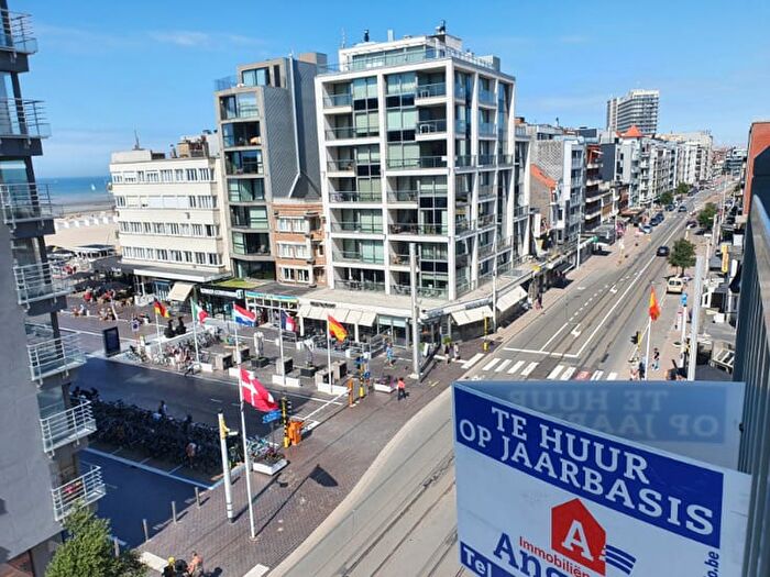 9-kamerappartement te huur in Oostduinkerke