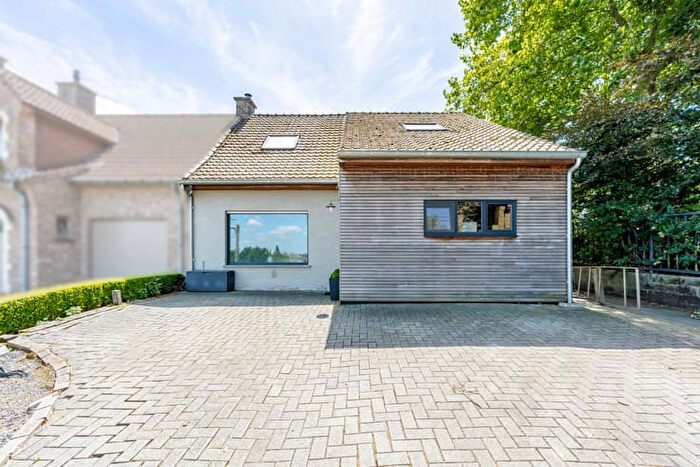 8-kamerhuis te koop in Deerlijk